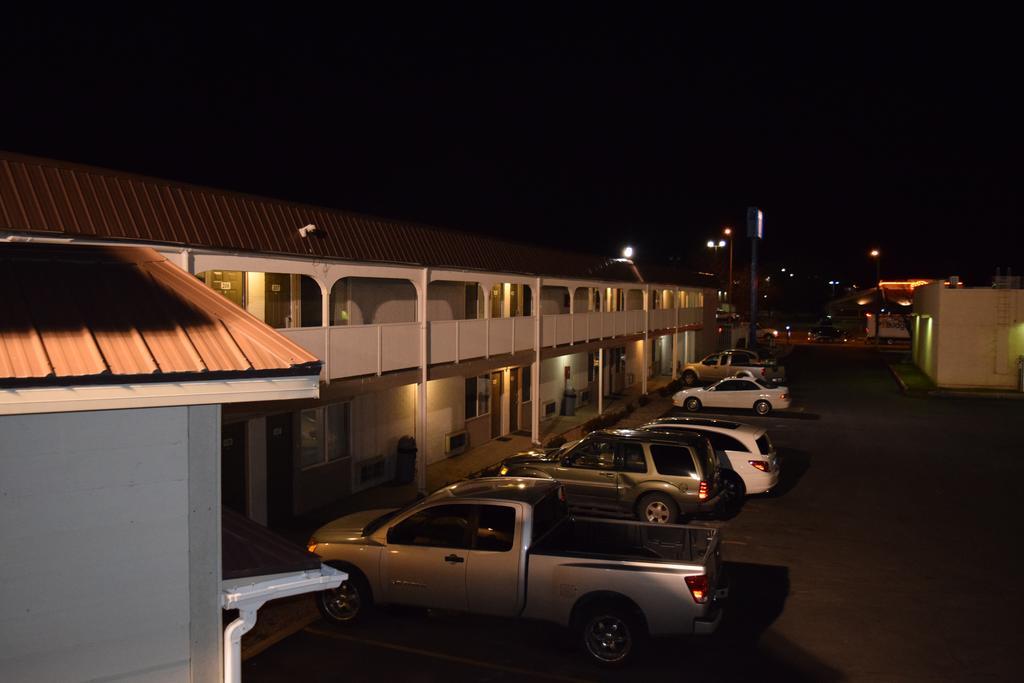 Little Suites Provo Extended Stay Exterior photo