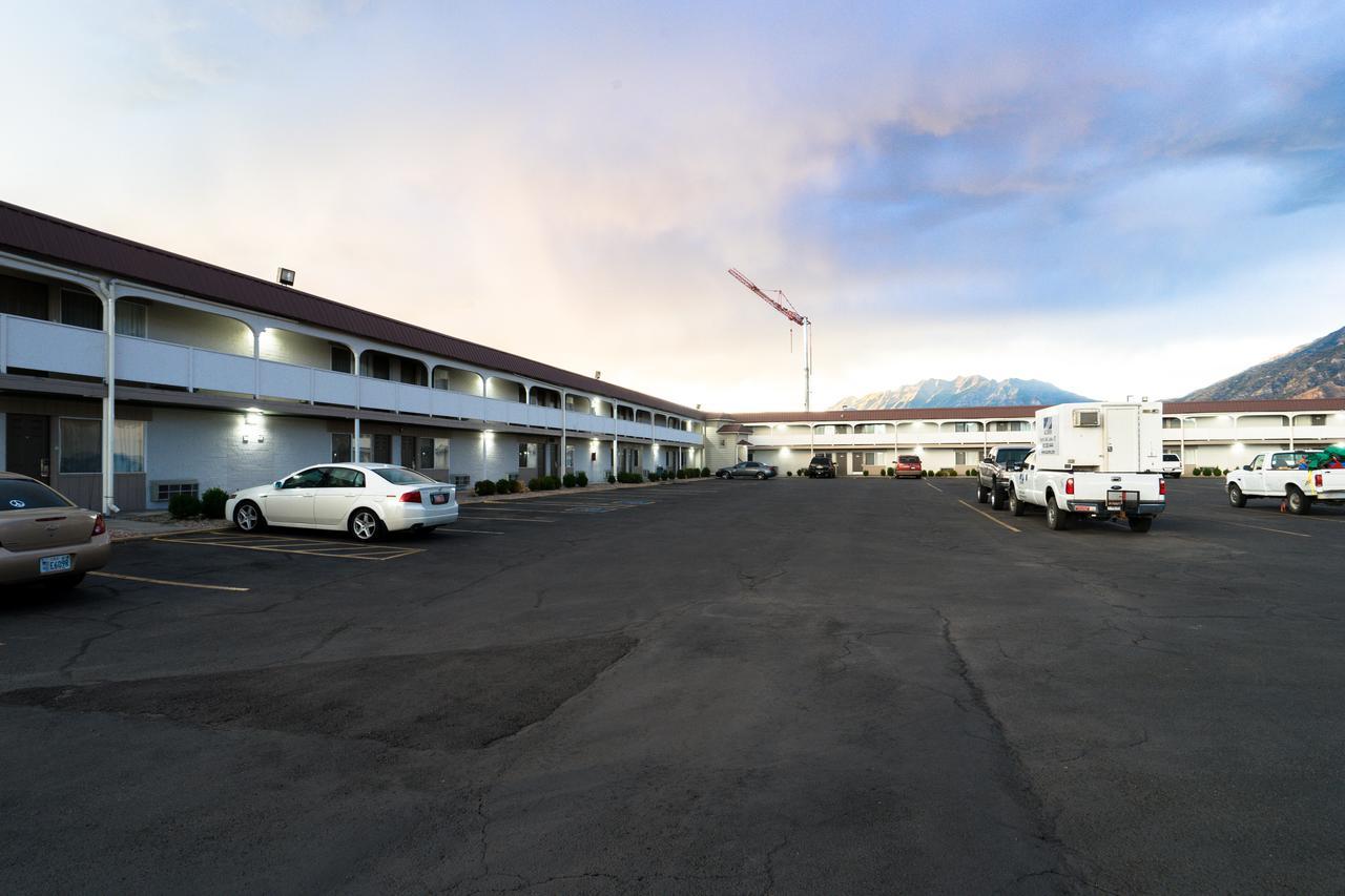 Little Suites Provo Extended Stay Exterior photo